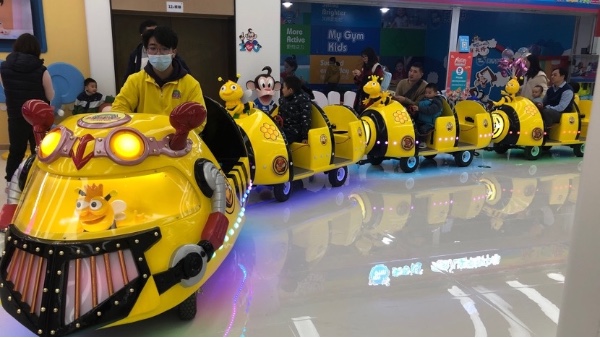 智樂(lè)無(wú)軌小火車(chē)?？吭谛侨ね?中山星河COCO City店)